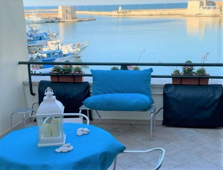 Emozioni Dal Porto Apartment ตรานิ ภายนอก รูปภาพ