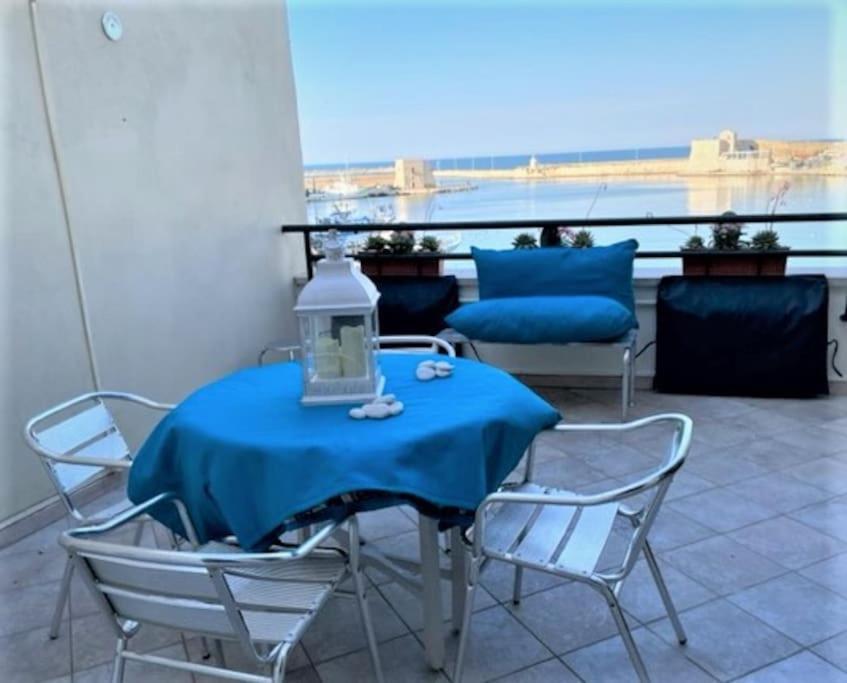 Emozioni Dal Porto Apartment ตรานิ ภายนอก รูปภาพ